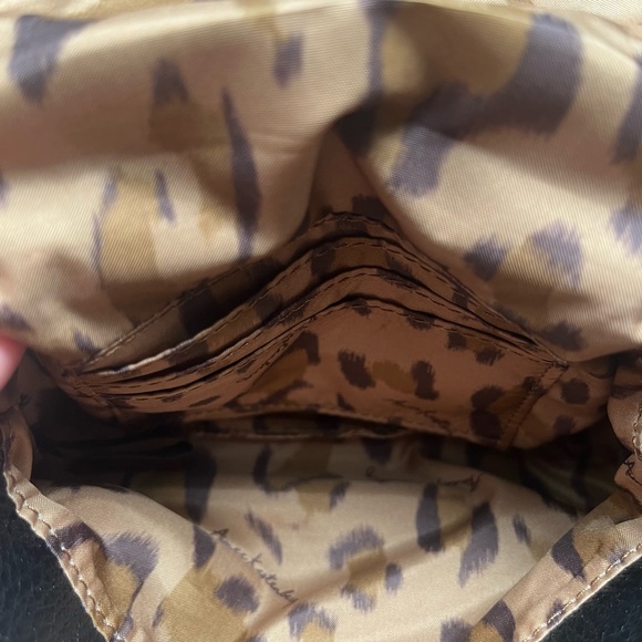 Aimee Kestenberg Pebbled Black Leather Mini Magnetic Crossbody Handbag EUC - Picture 7 of 11